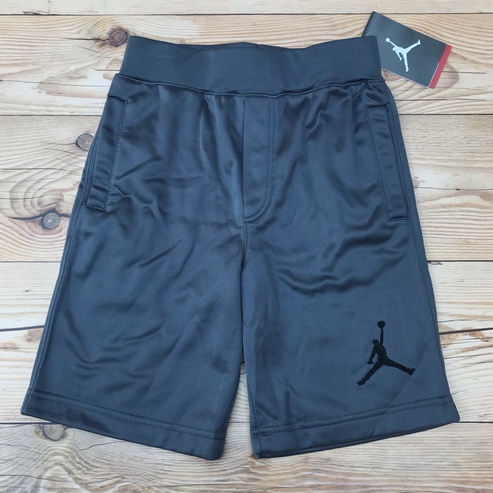 Jordan Therma-fit Boys Grey Fleece Shorts